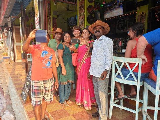 3 Crownz Sports Bar N Karaoke